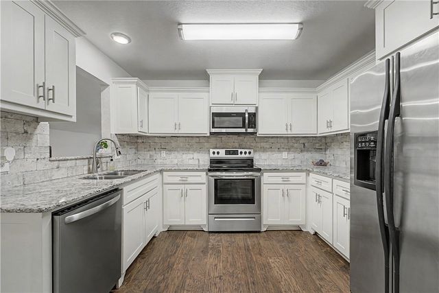 4 Evesham Lane, Bella Vista, AR 72714