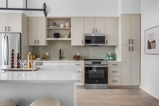 93 Bennington St 406, Revere, MA 02151