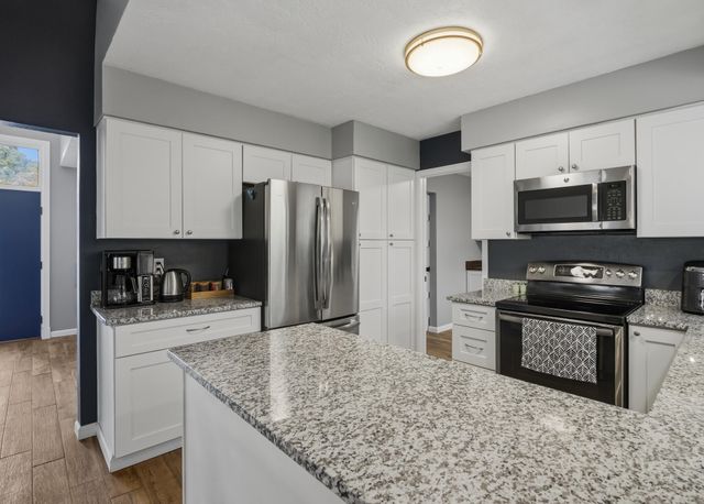 6804 Beck Drive NE, Albuquerque, NM 87109