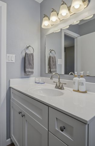 6804 Beck Drive NE, Albuquerque, NM 87109