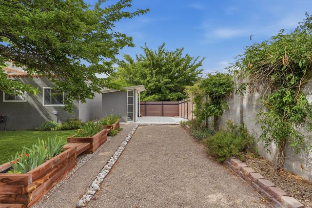 6804 Beck Drive NE, Albuquerque, NM 87109