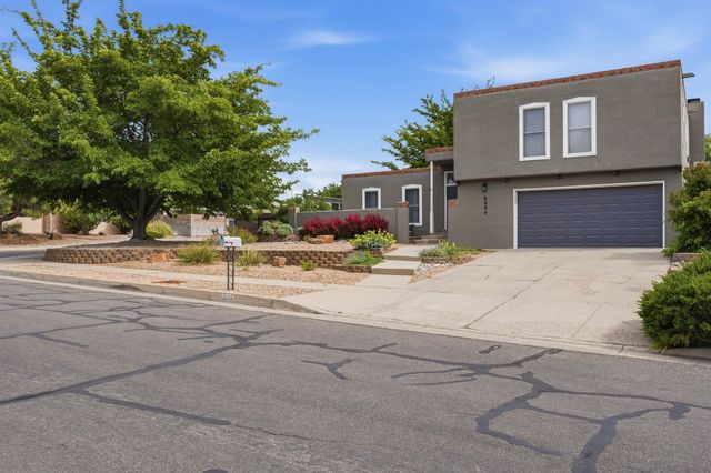 6804 Beck Drive NE, Albuquerque, NM 87109
