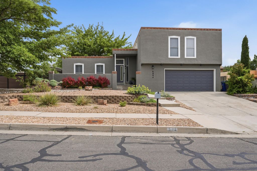 6804 Beck Drive NE, Albuquerque, NM 87109