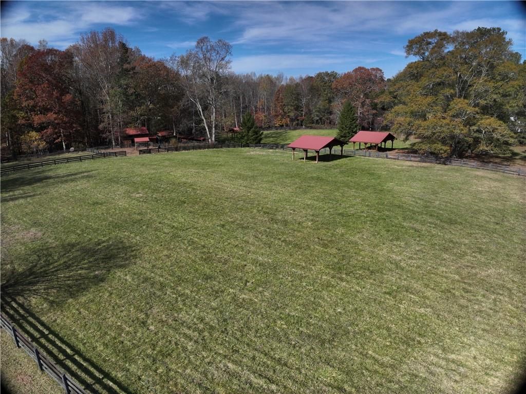 Image 16 of property listing at 12950 New Providence Road, Milton, GA 30004