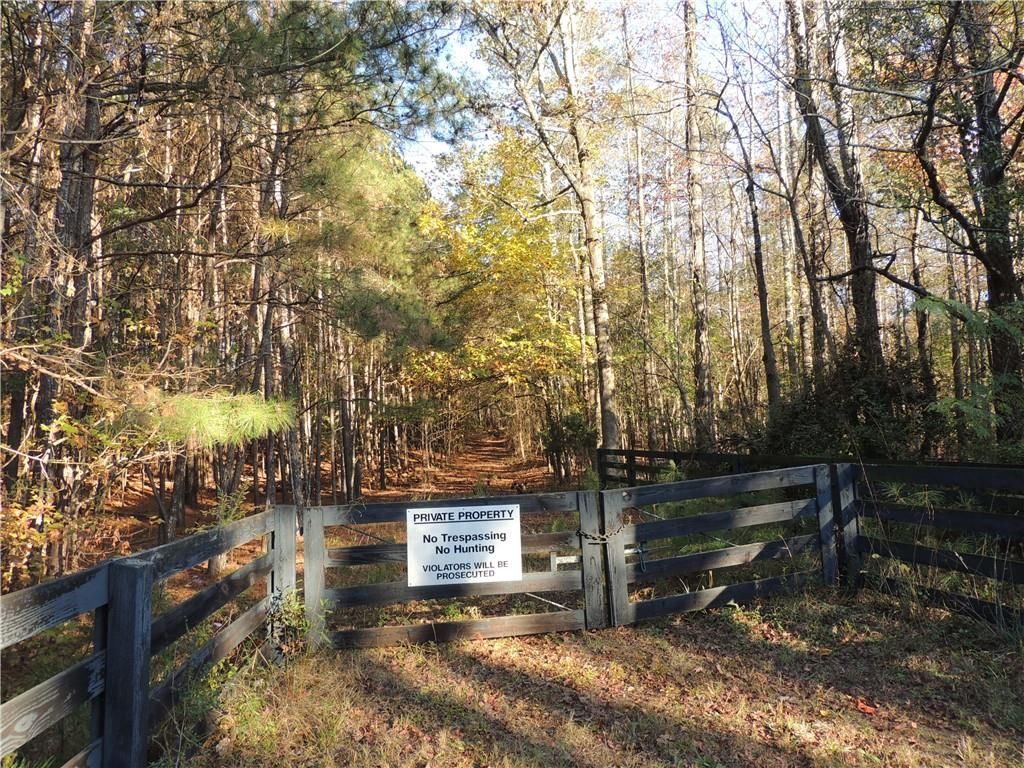 Image 22 of property listing at 12950 New Providence Road, Milton, GA 30004