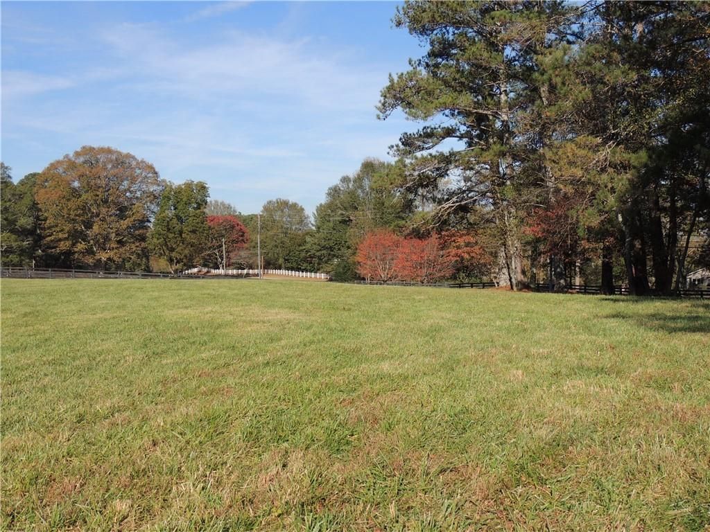 Image 26 of property listing at 12950 New Providence Road, Milton, GA 30004