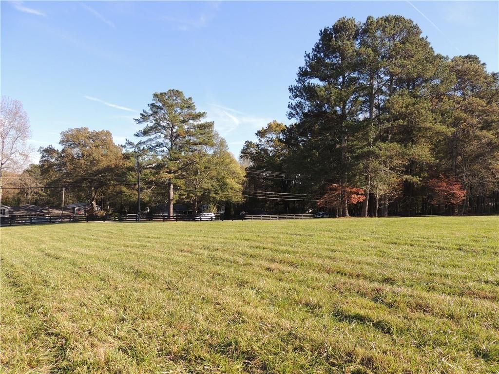 Image 33 of property listing at 12950 New Providence Road, Milton, GA 30004