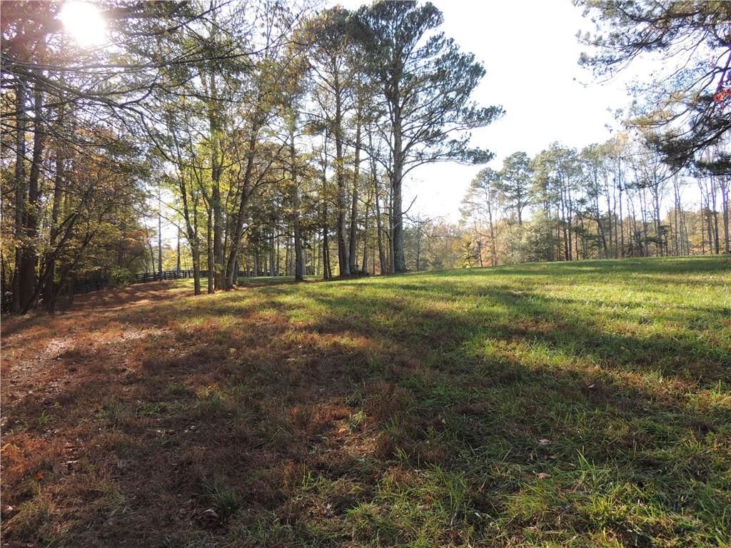 Image 41 of property listing at 12950 New Providence Road, Milton, GA 30004