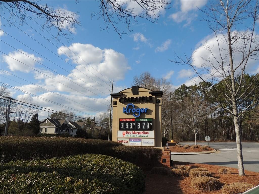 Image 89 of property listing at 12950 New Providence Road, Milton, GA 30004