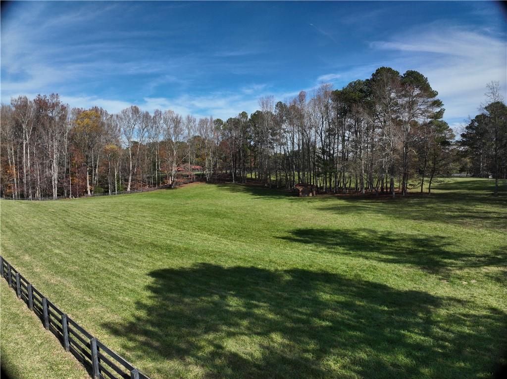 Image 9 of property listing at 12950 New Providence Road, Milton, GA 30004