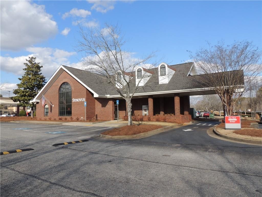 Image 90 of property listing at 12950 New Providence Road, Milton, GA 30004