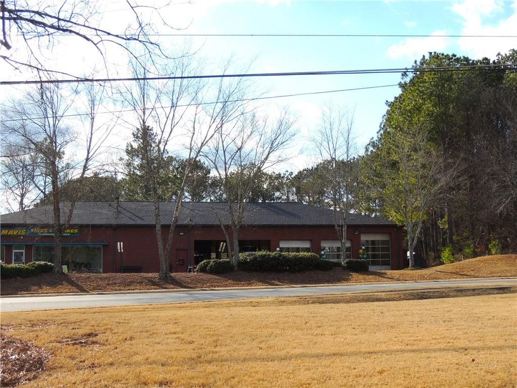 Image 93 of property listing at 12950 New Providence Road, Milton, GA 30004