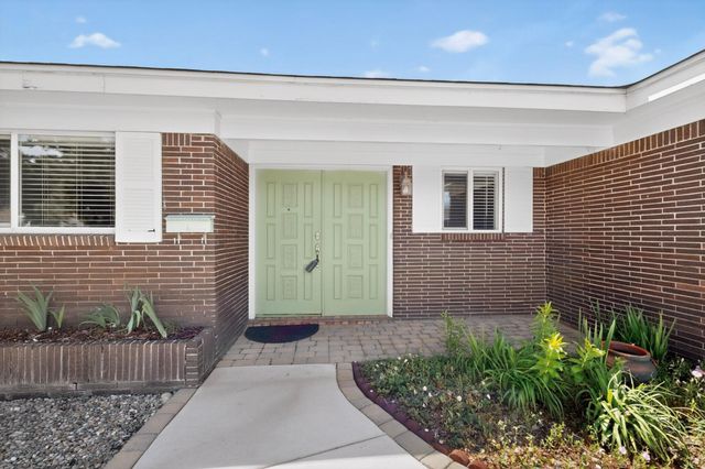 3709 Piermont Drive NE, Albuquerque, NM 87111