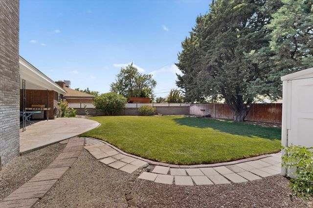 3709 Piermont Drive NE, Albuquerque, NM 87111