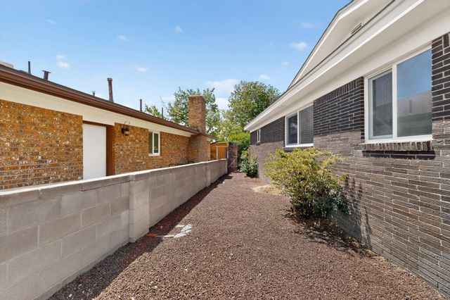3709 Piermont Drive NE, Albuquerque, NM 87111