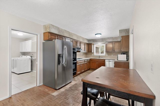 3709 Piermont Drive NE, Albuquerque, NM 87111