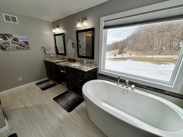 9200 County Road 3 NW, Oronoco, MN 55960