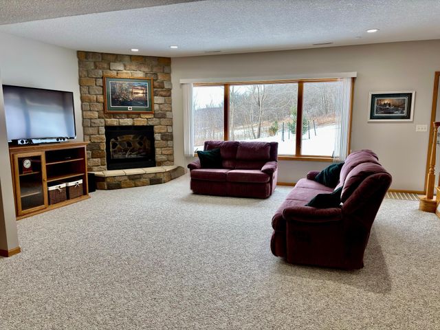 9200 County Road 3 NW, Oronoco, MN 55960