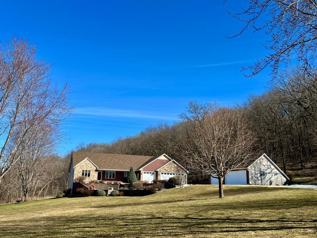 9200 County Road 3 NW, Oronoco, MN 55960