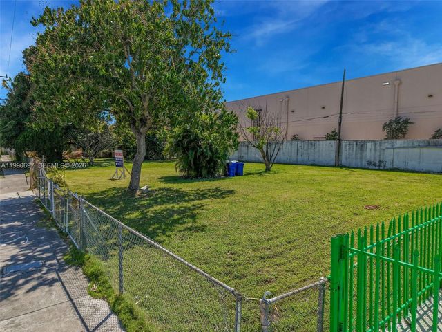 1000 SW 30th Avenue, Miami, FL 33135