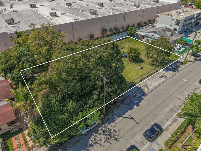 1000 SW 30th Avenue, Miami, FL 33135