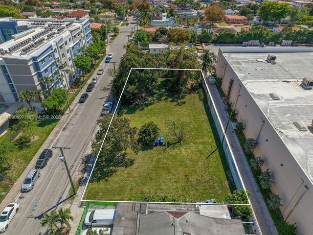 1000 SW 30th Avenue, Miami, FL 33135