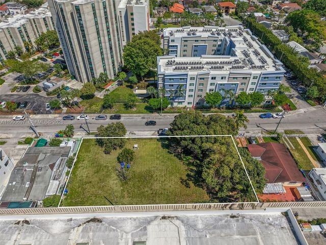 1000 SW 30th Avenue, Miami, FL 33135
