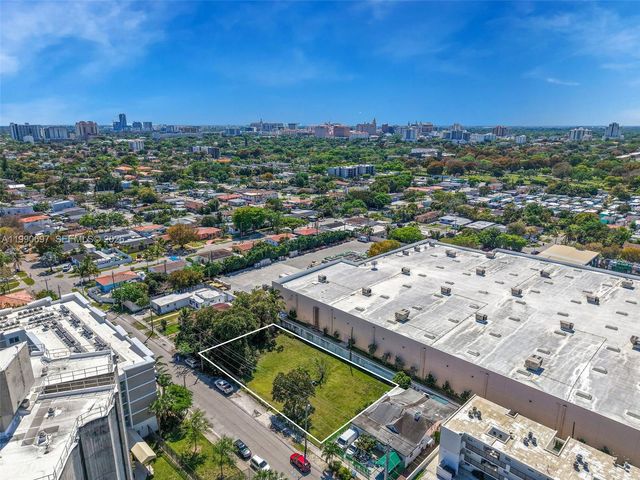1000 SW 30th Avenue, Miami, FL 33135