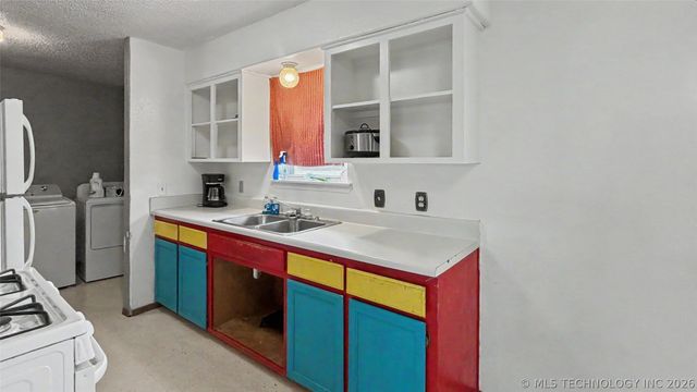 1017 Carla Avenue, Stilwell, OK 74960