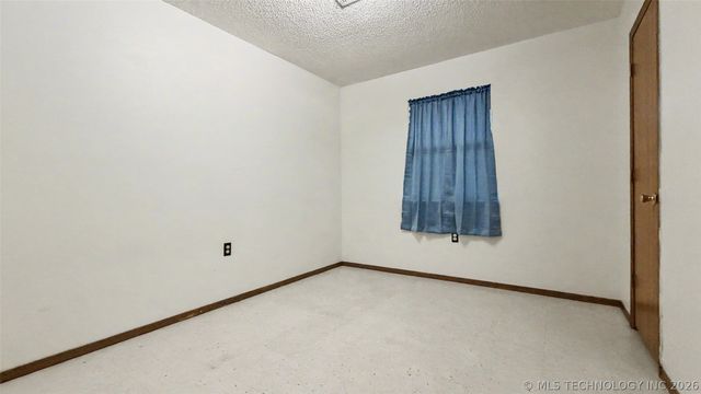 1017 Carla Avenue, Stilwell, OK 74960