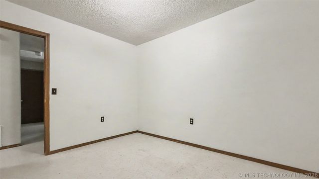 1017 Carla Avenue, Stilwell, OK 74960