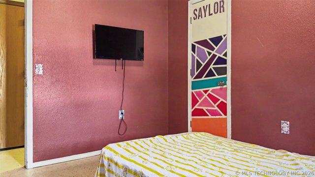 1017 Carla Avenue, Stilwell, OK 74960