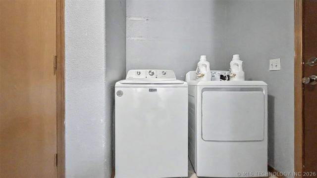 1017 Carla Avenue, Stilwell, OK 74960