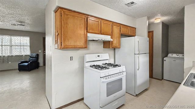 1017 Carla Avenue, Stilwell, OK 74960