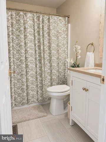 94 GEORGE THOMAS DR, Frederick, MD 21702