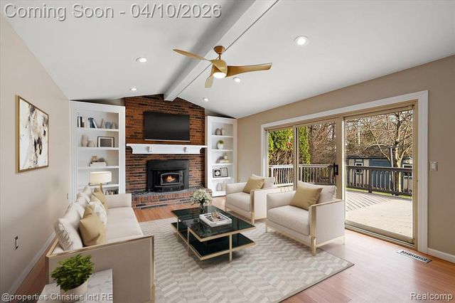 47269 S Chigwidden Drive, Northville, MI 48167