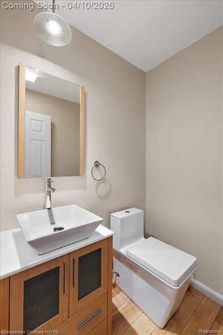 47269 S Chigwidden Drive, Northville, MI 48167