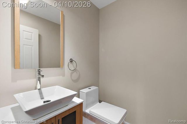 47269 S Chigwidden Drive, Northville, MI 48167