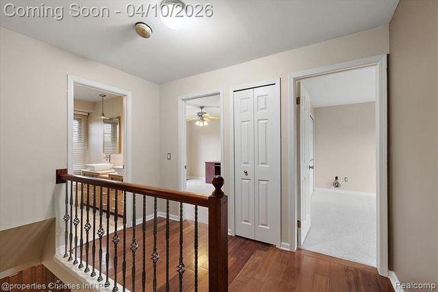 47269 S Chigwidden Drive, Northville, MI 48167