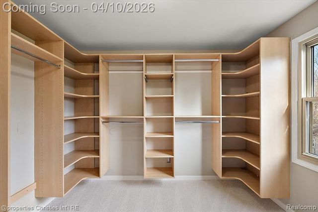 47269 S Chigwidden Drive, Northville, MI 48167