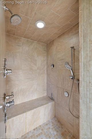 47269 S Chigwidden Drive, Northville, MI 48167