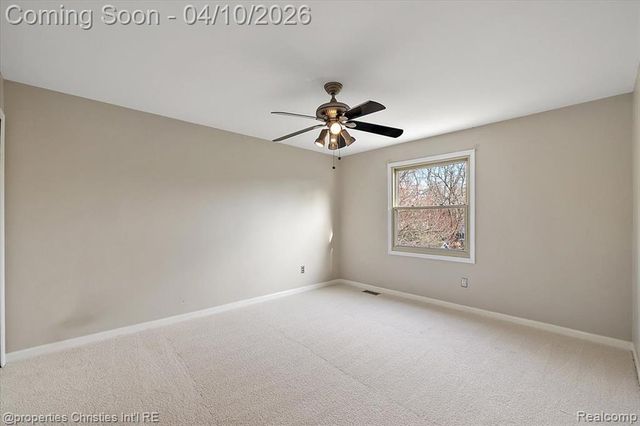 47269 S Chigwidden Drive, Northville, MI 48167