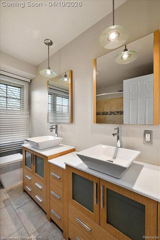 47269 S Chigwidden Drive, Northville, MI 48167