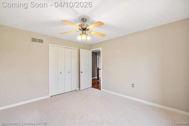 47269 S Chigwidden Drive, Northville, MI 48167