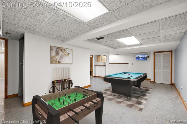 47269 S Chigwidden Drive, Northville, MI 48167