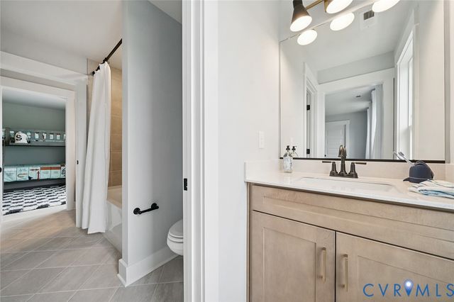 18549 Cove Creek Dr, Moseley, VA 23120