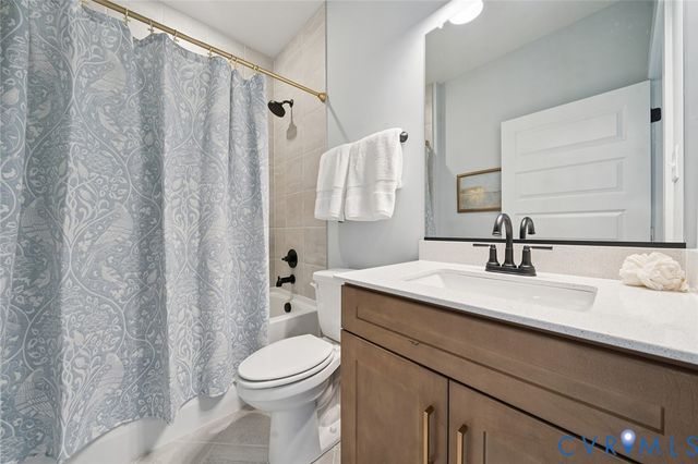 18549 Cove Creek Dr, Moseley, VA 23120