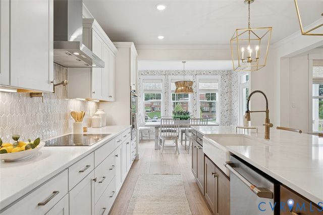 18549 Cove Creek Dr, Moseley, VA 23120