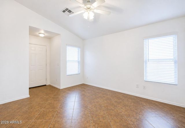 8511 W COLLEGE Drive, Phoenix, AZ 85037
