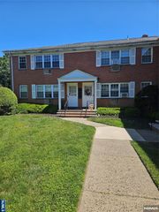 250 Rochelle Avenue A-3, Rochelle Park, NJ 07662